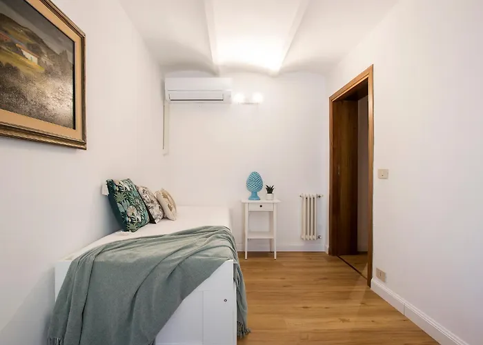 Casa Marchese Lucia * Roma